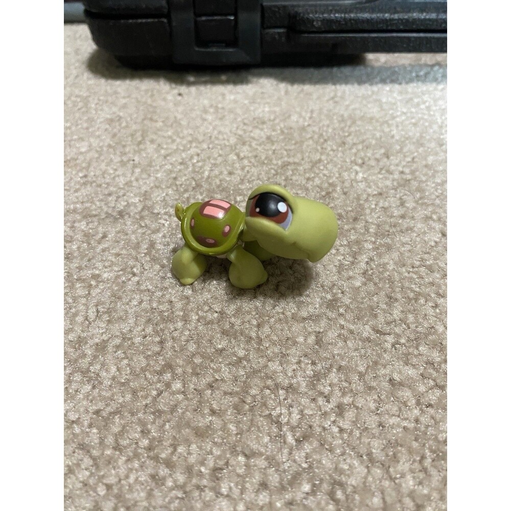 Littlest Pet Shop LPS #7 Green Turtle Pink Spots Figure Hasbro 2004 Toy